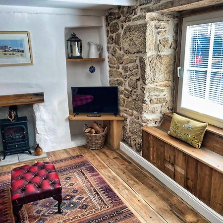 Knocker Cottage Is A 3 Bedroom Made Up Of 1 Double Bedroom And 2 Small Double Bedrooms In Small Village 10 Min To Beaches Camborne Dış mekan fotoğraf